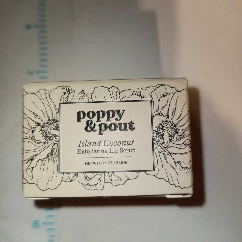 Poppy & Pout Exfoliating Lip Scrub